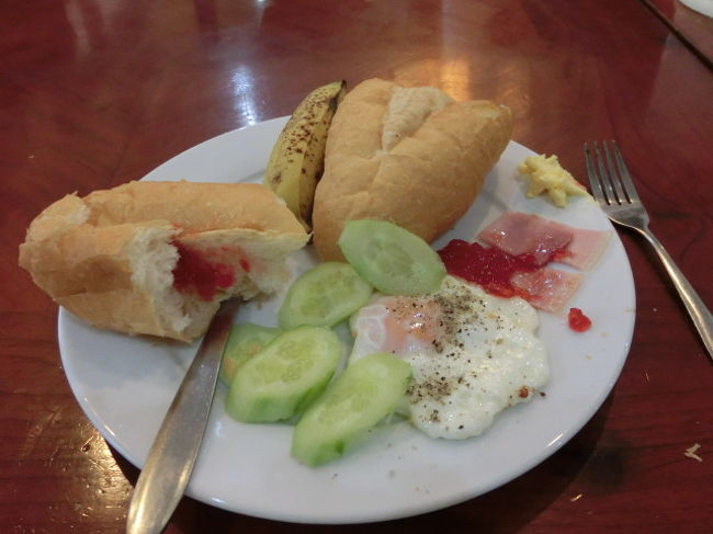 <br /><br />　　ベトナムのフランスパンはいつ食べてもおいしい。<br /><br /><br /><br /><br />