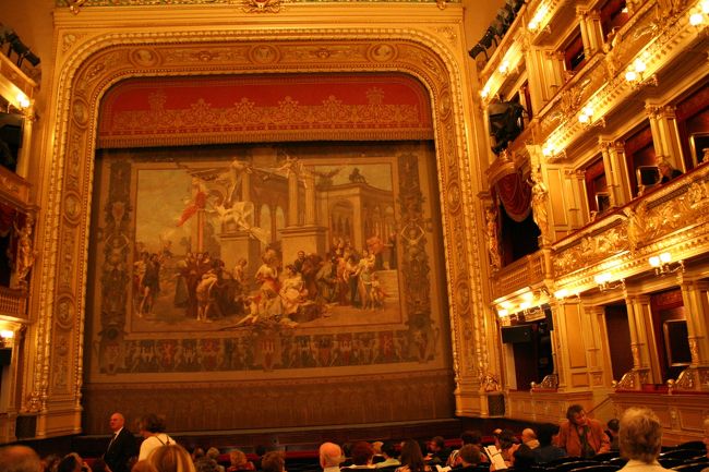 5/12 プラハ国立劇場の舞台