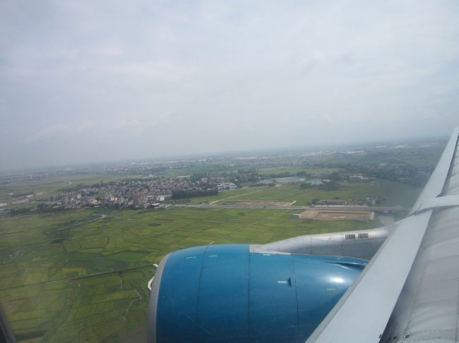 ５時間のフライトも、パーソナルTVが充実<br />して居ないと、辛い物が有ります。