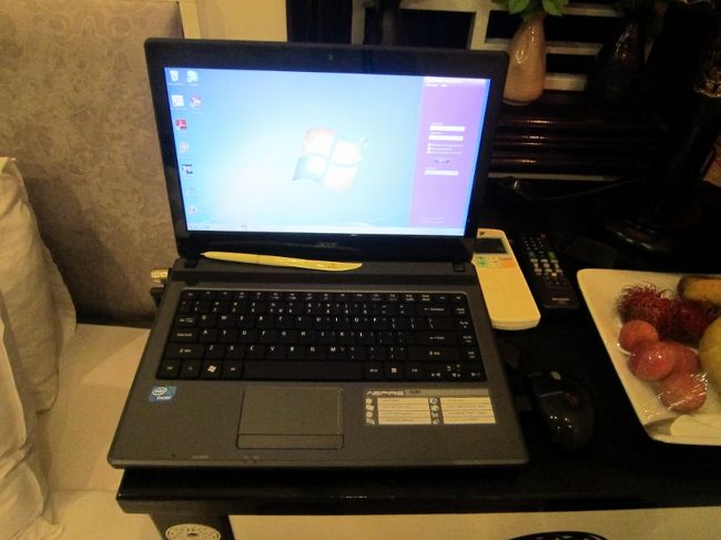 各部屋には、ノートパソコンが、常備して有り、<br />WIFIが飛んで居て、無料でネットが楽しめます。