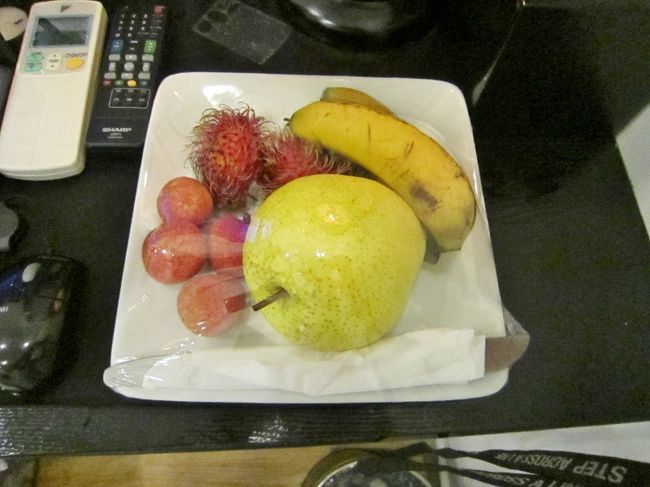 ホテルにチェックイン時には、ウエルカムドリ<br />ンクと、フルーツのサービスが有ります。<br /><br />これで４泊５日朝食付きで、合計１１３００円<br />ではマジで、文句は言えませ〜ん。（大笑）