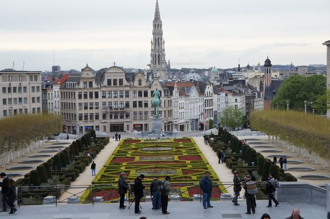 コングレ宮の庭園(北西方向)