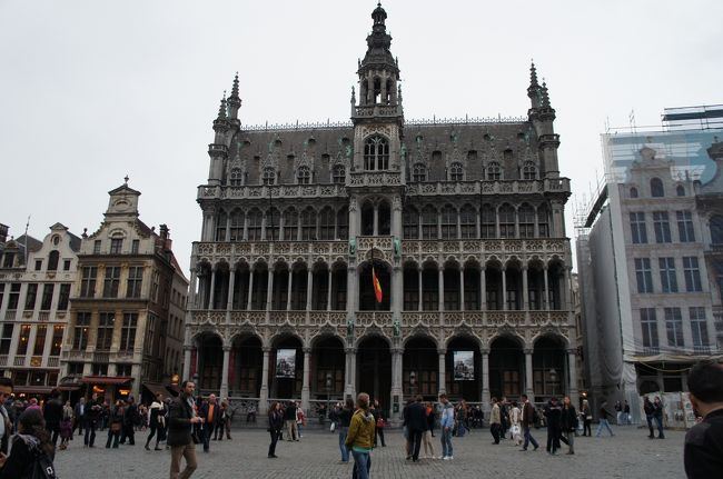 王の家(市立博物館)(南西側)とグラン・プラス