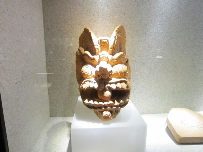 ですので如何しても、中国文化の色合いが濃い<br />作品が多いのです。<br /><br />まるで去年訪れた、上海の美術館を思い出して<br />仕舞います。