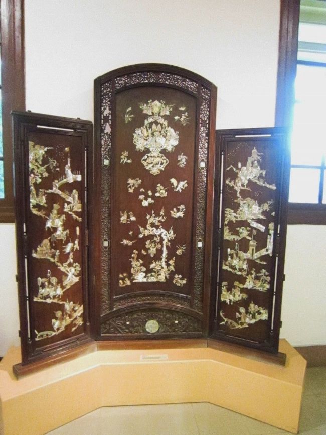 この螺鈿の屏風も、マジ中国風のデザインですね。