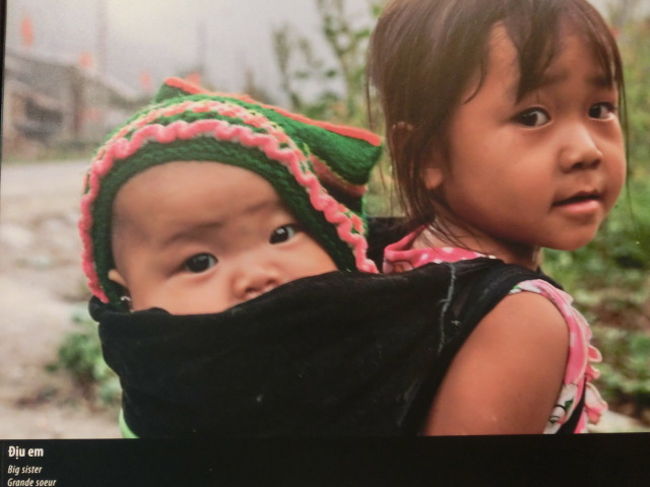 　　歴史･文化においてベトナム女性が担ってきた役割や活躍ぶりをさまざまな展示で紹介しています。<br /><br /><br />　　少数民族衣装の展示も。<br /><br />