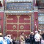 蒼天の大地にたたずむ仏教寺院を訪ねたくて　―中国東方航空と青蔵鉄道で行くチベット７日間の旅行記―　その５　「夜のチベット民俗舞踊ショーとポタラ宮殿拝観編」