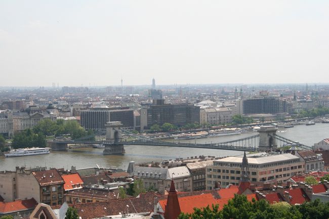 5/18　ブダベスト　王宮からのくさり橋