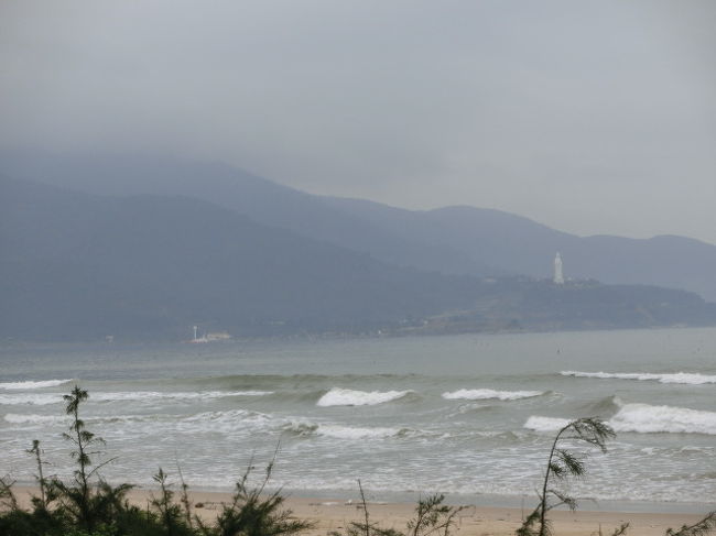 　　自転車でご主人お勧めの「ソンチャー半島」へ。<br /><br />