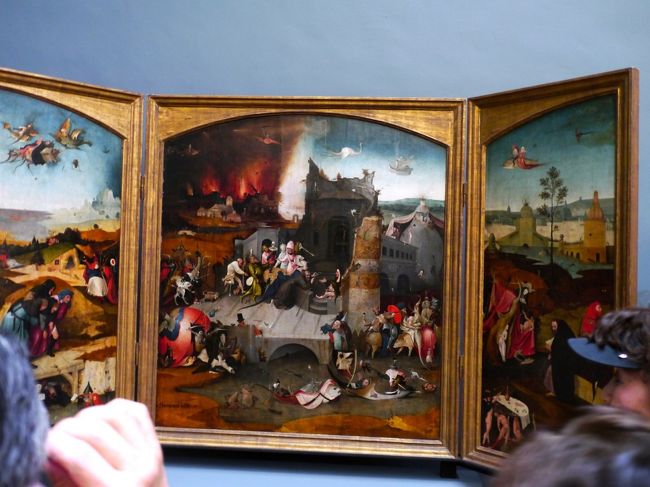 　15世紀後半の画家、Hieronymus Bosch（本名:Jeroen van Aken）の「聖アントニウスの誘惑 (The Temptation of St. Anthony)」ですが、レプリカなんでしょうか、ネットで調べるとリスボンのMNAAが所蔵と書かれておりますな。<br /><br />　私がこの絵を知ったのはやっぱりブリューゲル親子の絵からさかのぼって知ったわけですが、わが連れ合いはこの手の絵を見ることが大の苦手なものですから、滞留する時間が大いに異なります。