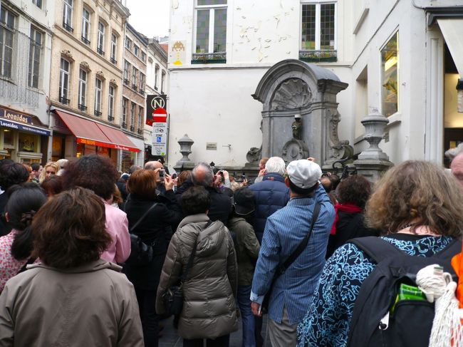 　そしてやってきたのが、世界の三大ガッカリといわれている「小便小僧」でございます。もう私は全く見る気がありません。なにしろ浜松町のプラットフォームで嫌というほど見ていますし、だからなんだよというわけでございますね。