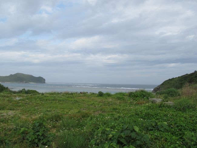 こちらは展望台の駐車場の反対側<br /><br />地元人のガイドさん曰く「ここは泳ぐには穴場」だと…。<br />ここまで泳ぎに来るという人が少ないようです。