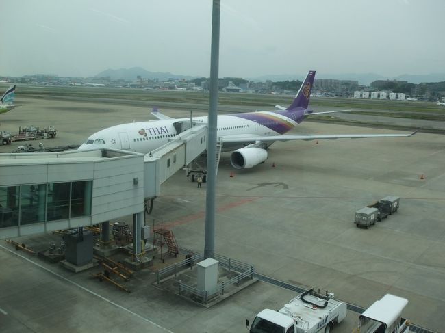 今回の４フライト、すべてバルクをゲットできた♪<br /><br />いつもは、経由地以降のフライトは現地で管理されているから取れないって言われるけど、今回は席を見てみたら空いてて、カウンターのお姉さんがビックリしてた。<br /><br />見れるんだったらちゃんと確認してほしいもんです・・・