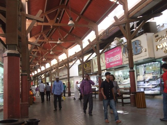 まぁ、両方行く予定だったからいいけどね。<br />平日なので人はまばら。