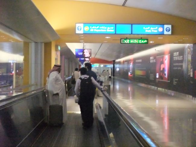 帰りもメトロで空港へ。