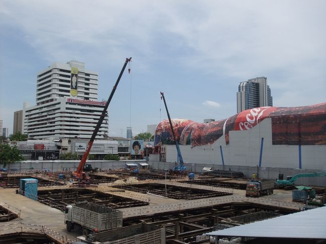 サイアムスクエア側。<br />何ができるんだろう？？