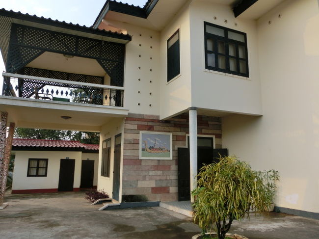 　　出発から１１時間後の１９：１０サワンナケートＢＴに到着。<br /><br />　　ツクツクでサイスークＧＨをお願いすると休館していると云う、第二候補の「サワンバーンハオ・ホテル」に。<br /><br />