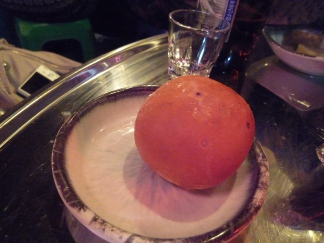 冬ならではなのか、冷凍柿も出てきたよ！<br />冷凍した柿って初めて食べたけど、超絶品！！<br />貝焼きで暑くなってたので、クールダウン。