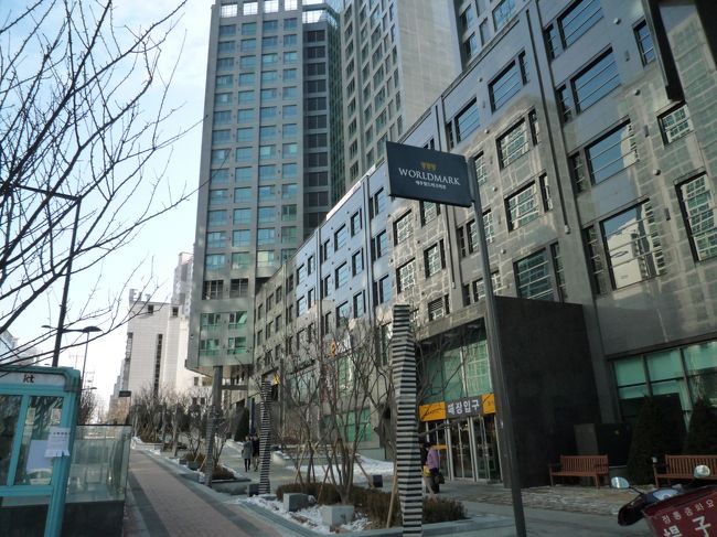 ホテル近くのＥ−ＭＡＲＴへ。<br /><br />孔徳、スーパーももう１軒出来て便利に！