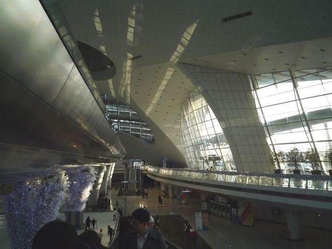 仁川国際空港駅。<br />もう既に空港みたい。