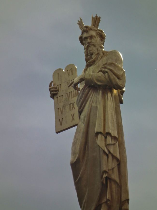 　モーゼだけは私だって一目で見分けることができます。