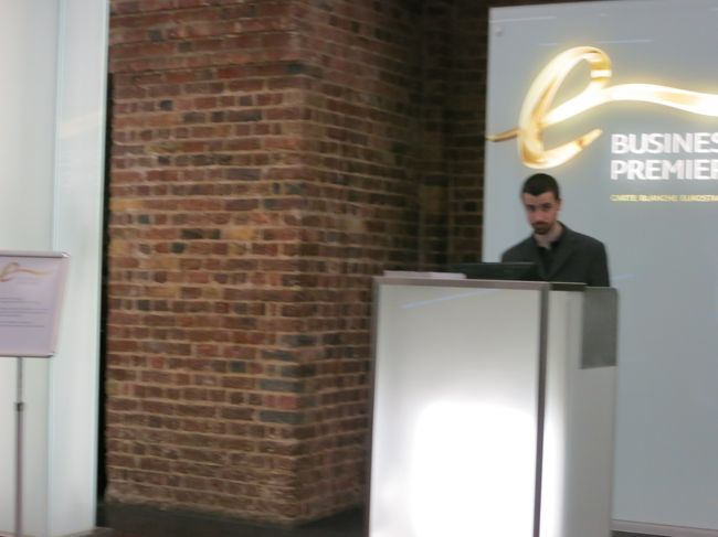 シートはビジネスクラスにしたのでラウンジが使えました。