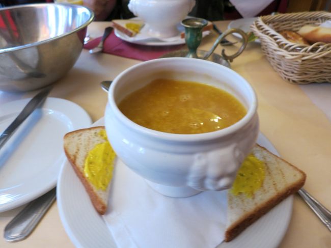 暖かいスープは疲れが取れます。<br /><br />とてもおいしかったです。