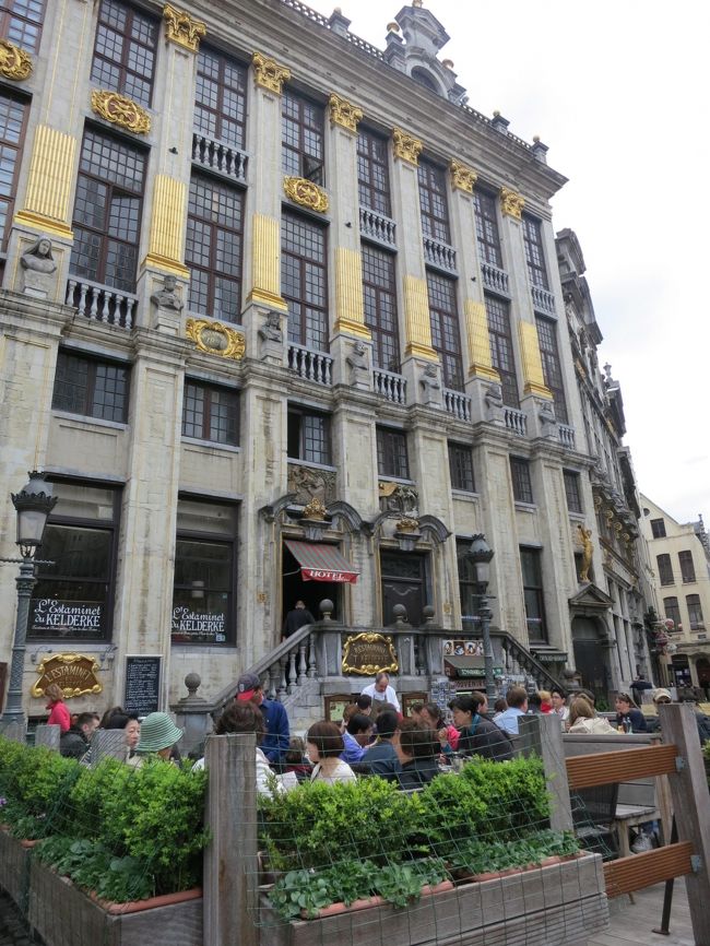 こちらの地下でベルギー料理をいただきました。