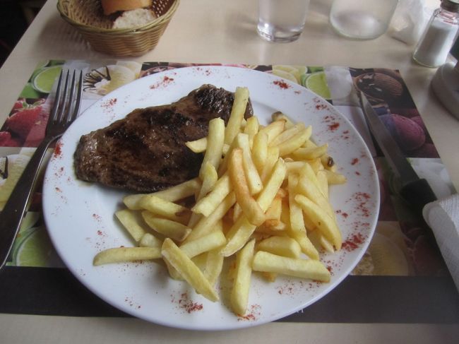 メインはステーキです。