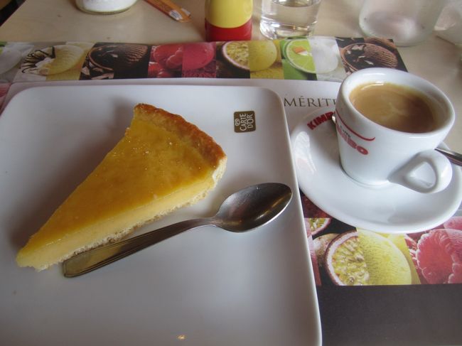 デザートはレモンタルトにしました。アイスは寒いので、やめました。