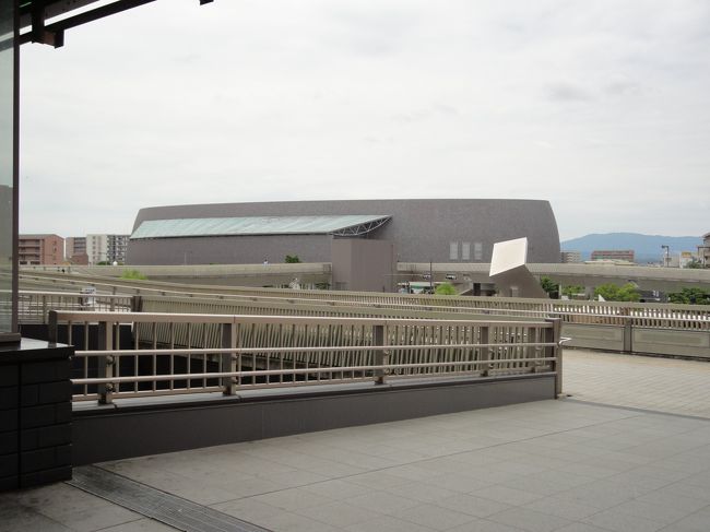コンサートなどが行われる「なら１００年会館」です！<br /><br />直結で連絡橋から行けますよ♪