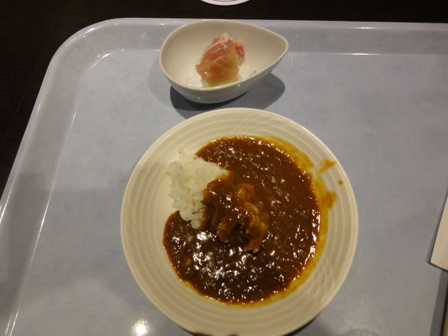 なぜだか、シメに大好きなカレーを♪<br />（生ハムメロンは２回目です^m^）<br /><br />このカレーは、野菜を煮込んでる感じでした。<br />トマトが入ってるようで、私には酸味がきつすぎでした\(◎o◎)／！<br /><br />どんだけ食べんねん！と、ツッコミを入れてやって下さい(^_^;)<br />無料は嬉しいな♪