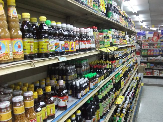 買い物したり。<br /><br />意外と日本人が少なくて、３か月滞在していると言う怪しげなおじさん（失礼）にスーパーを教えてもらった。