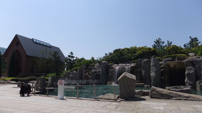 チャペルも可愛くて、今日も結婚式があるようです