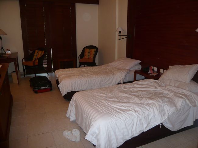 宿泊はニルワナリゾートホテル♪<br />http://resort.nirwanagardens.com/<br /><br />普段安宿にばかり泊まる私にはとっても良かったです♪<br />スタッフさんも本当に親切で、片言の日本語で話しかけてくれたり<br />とってもフレンドリーで良かったです（*^_^*）