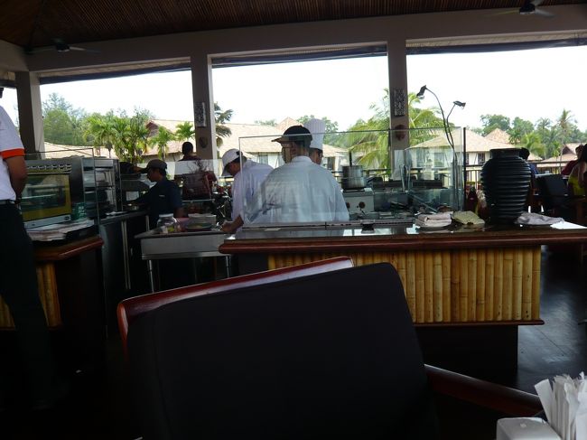 オープンキッチンになってます