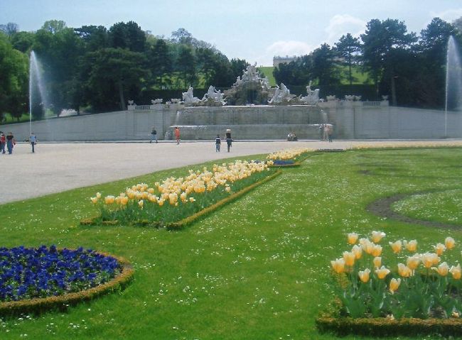 ネプチューンの泉が見えてきた