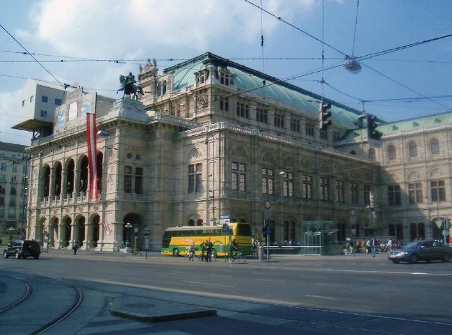 ヨーロッパ三大オペラ劇場<br />ウィーン国立オペラ座