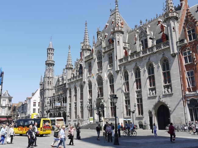 マルクト広場の州庁