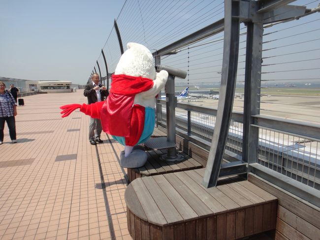 そして屋上に上がると謎のキャラクターが・・・