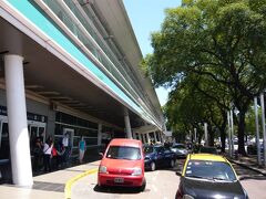 ホルヘ・ニューベリー空港（通称・アエロパルケ）
ここから国内線でエル・カラファテに向かいます。