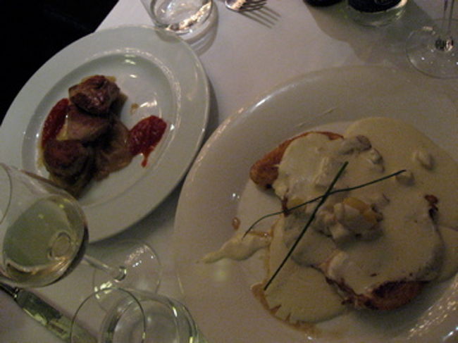 ランチ。もちろん昼からワイン。