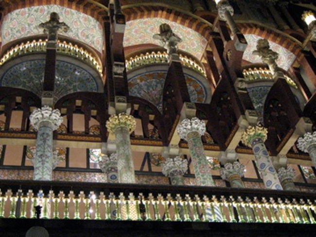 日本からチケットを予約しておいたカタルーニャ音楽堂でのコンサートへ。<br />