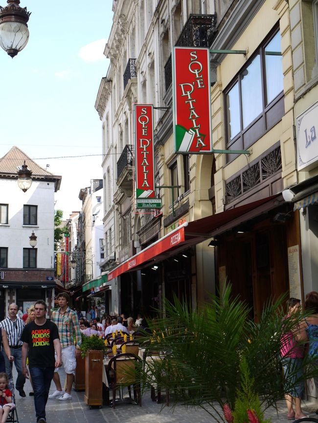 写真は、イロ・サクレ地区で入ったイタリア料理レストラン「SOLE'D ITALIA」