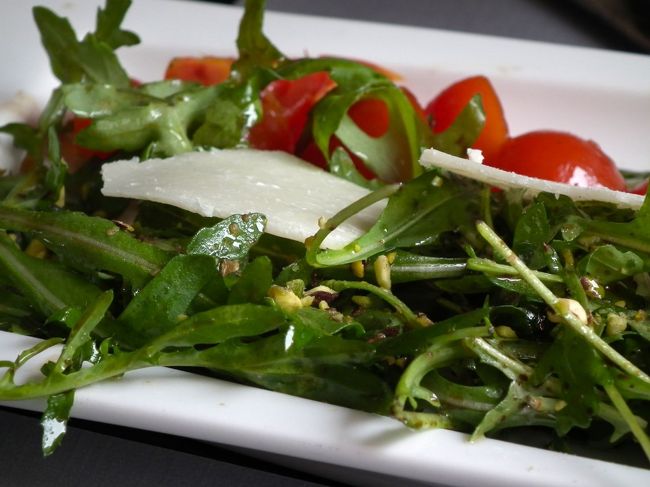 　まずはサラダでございますよ。なんということもないのに、これが旨かった。あ、これなら大丈夫だと。