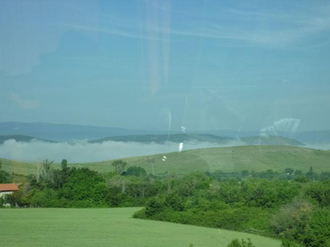 2日目<br />リラの僧院に向かう途中、雲海に遭遇