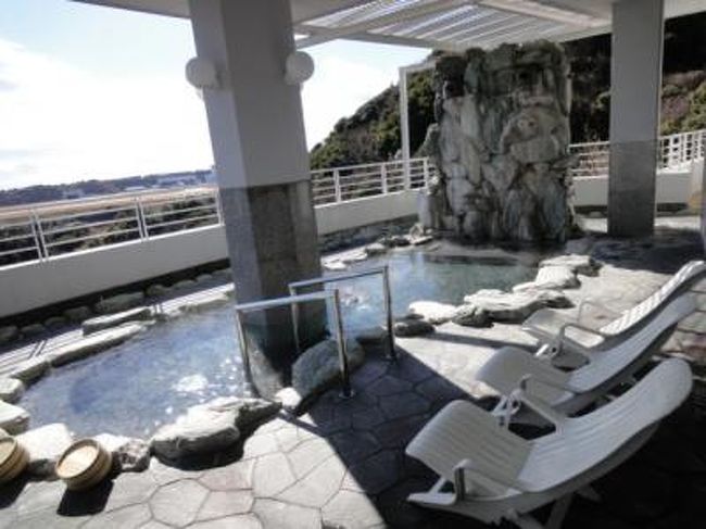 一日ごとに男女が入れ替え<br />和風側の露天 <br /><br />