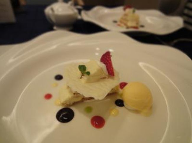 南紀産幸の香苺のミルフィーユ<br />ナチュラルドットフォンをイメージして<br /><br />つづき<br />http://4travel.jp/traveler/pero/album/10550843/<br /><br /><br />