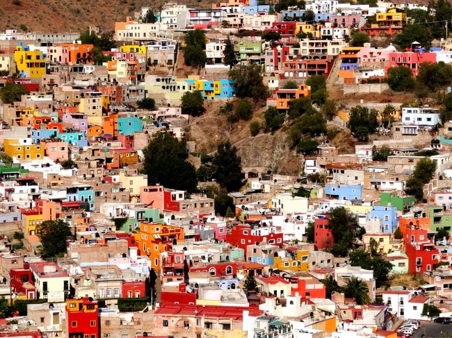 メキシコのカラフルでかわいい街並み フォートラベル