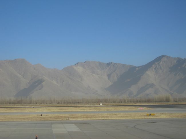 ラサ空港に到着〜いきなりチベットっぽい!!